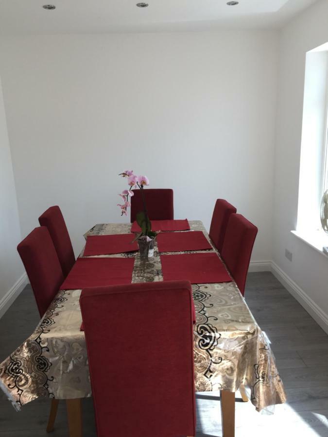 Rushden Vacation Home เฮนดอน ภายนอก รูปภาพ