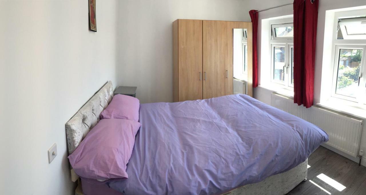 Rushden Vacation Home เฮนดอน ภายนอก รูปภาพ