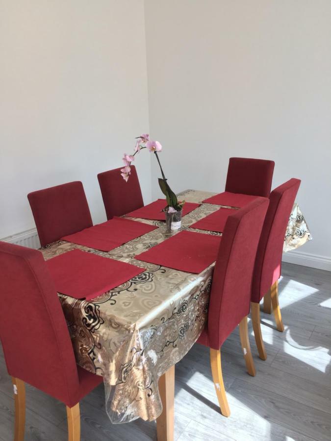 Rushden Vacation Home เฮนดอน ภายนอก รูปภาพ